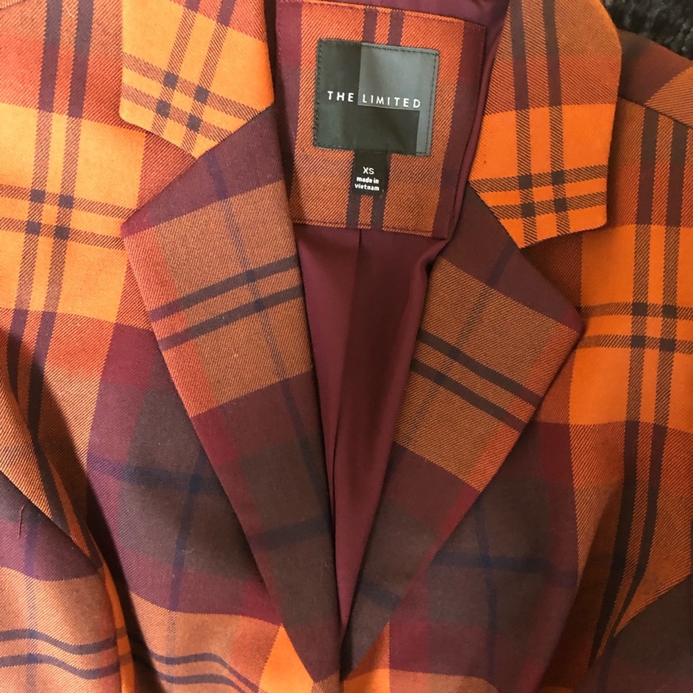 Gorgeous blazer - Picture 3 of 4